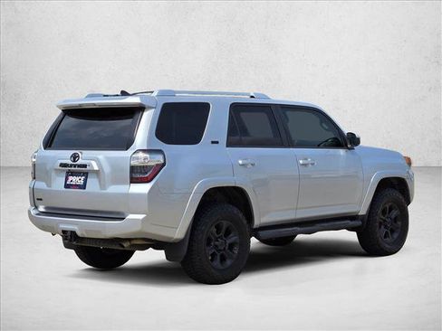 Used 2016 Toyota 4Runner SR5 RWD image 5