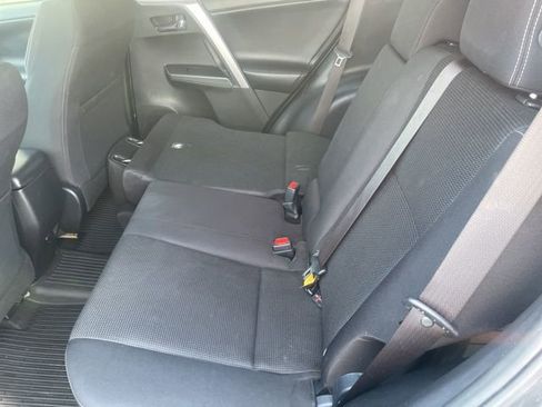 Used 2018 Toyota RAV4 XLE AWD/4WD image 55