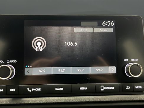 Used 2024 Honda CR-V LX image 14