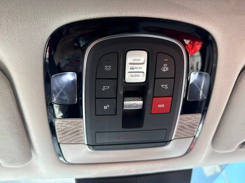 Used 2025 Hyundai Palisade Calligraphy FWD image 34