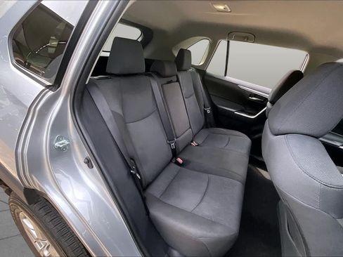 Used 2025 Toyota RAV4 XLE FWD image 37
