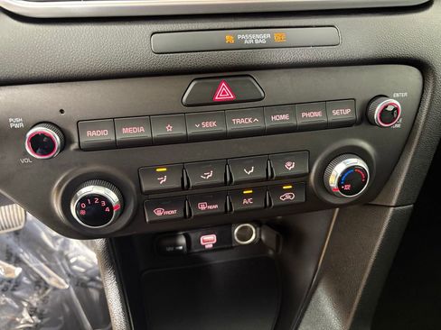 Used 2022 Kia Sportage LX image 26