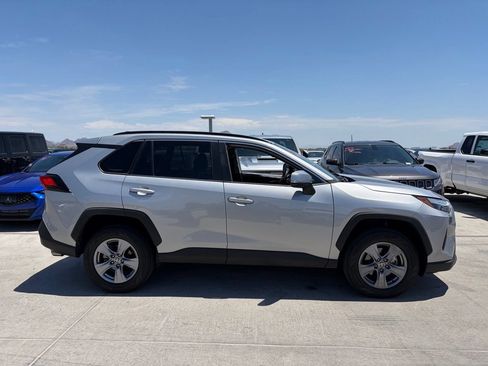 Used 2022 Toyota RAV4 XLE FWD image 3