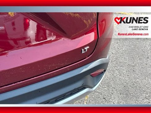 Used 2025 Chevrolet Trax LT w/ LT Convenience Package FWD image 8