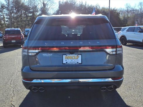 Used 2025 Lincoln Aviator AWD image 6
