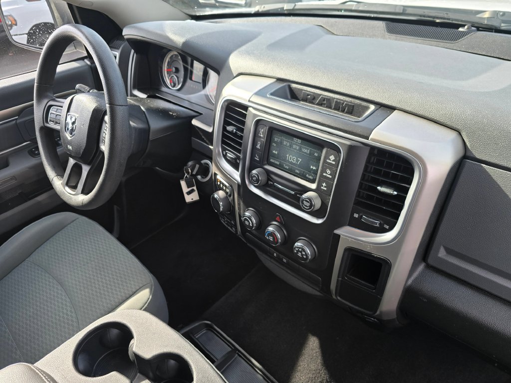 Used 2019 RAM 1500 Classic SLT AWD/4WD image 10
