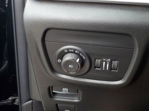 New 2025 Jeep Grand Cherokee L Limited w/ Black Appearance Package image 20