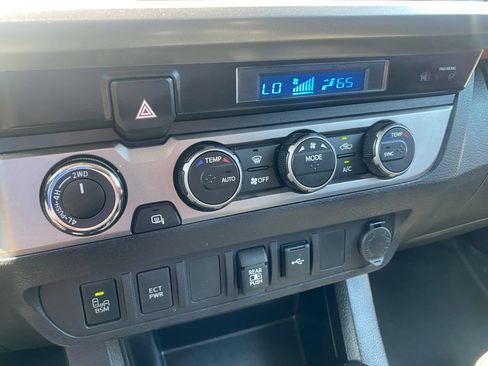 Used 2021 Toyota Tacoma SR5 w/ Technology Package AWD/4WD image 21