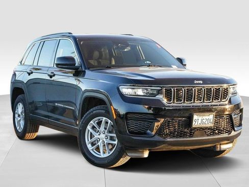 Certified 2025 Jeep Grand Cherokee Laredo X w/ Luxury Tech Group I image 2