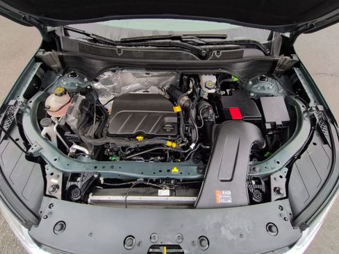 Used 2025 Chevrolet Trax LT image 28