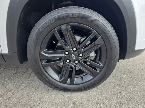 Used 2024 Chevrolet Trax ACTIV FWD image 39