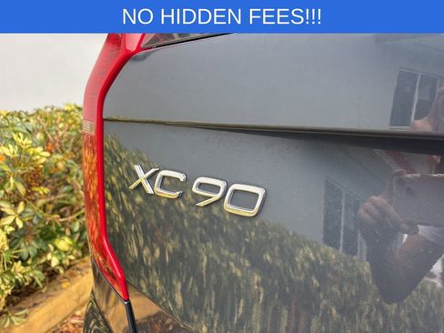 Used 2019 Volvo XC90 T5 Momentum w/ Multimedia Package image 12