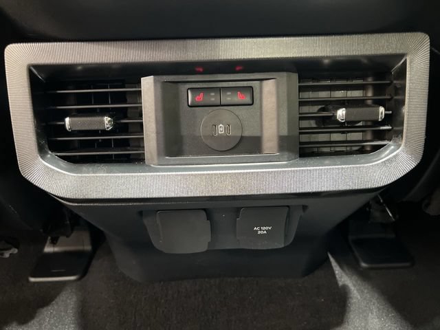 Used 2024 Ford F250 Platinum AWD/4WD image 21