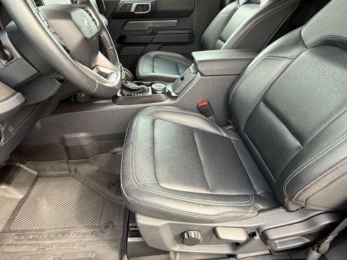 Used 2025 Ford Bronco Badlands w/ Sasquatch Package image 15