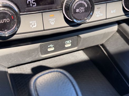 Certified 2023 Honda Accord EX image 21