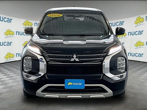 Used 2024 Mitsubishi Outlander SE AWD/4WD image 2