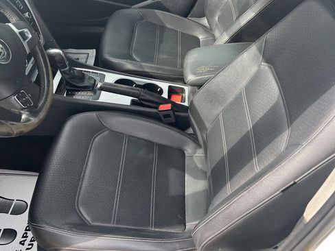 Used 2013 Volkswagen Passat 2.5 SE image 4