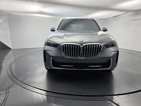 Used 2024 BMW X5 xDrive40i w/ Parking Assistance Package AWD/4WD image 2
