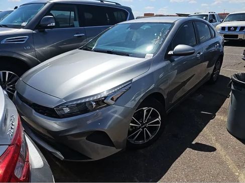Used 2024 Kia Forte LXS FWD image 1