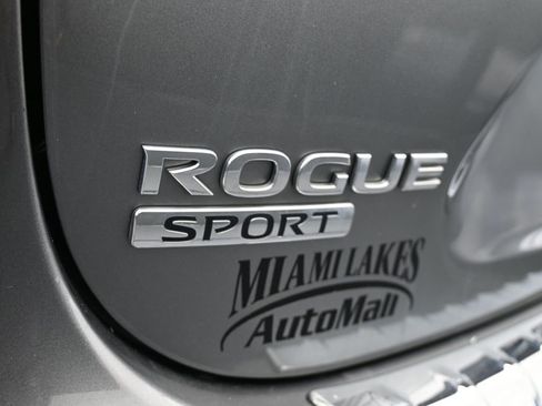 Used 2021 Nissan Rogue Sport SV image 33