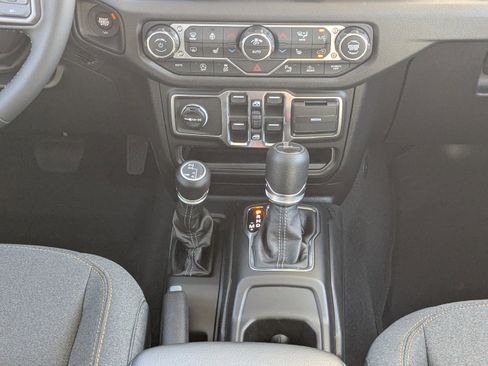 New 2026 Jeep Gladiator Sport image 17