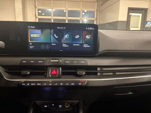 Used 2025 Kia K4 LXS image 16