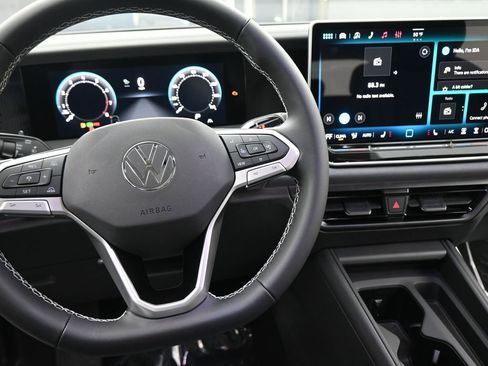 New 2026 Volkswagen Tiguan SE AWD/4WD image 37