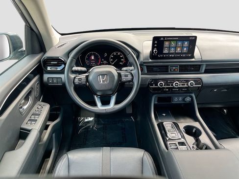 Used 2025 Honda Pilot EX-L image 21