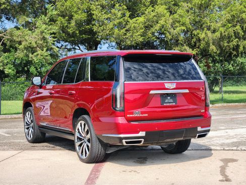 Certified 2025 Cadillac Escalade Premium Luxury w/ Touring Package AWD/4WD image 4