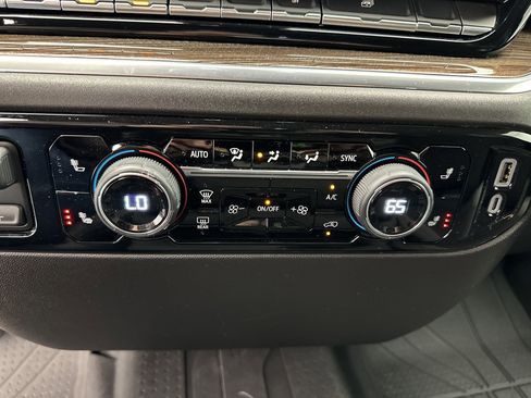 Used 2024 Chevrolet Silverado 1500 LT w/ Protection Package image 17