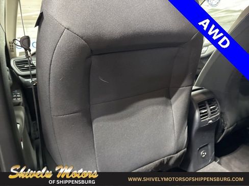 Used 2020 Ford Escape SE image 25