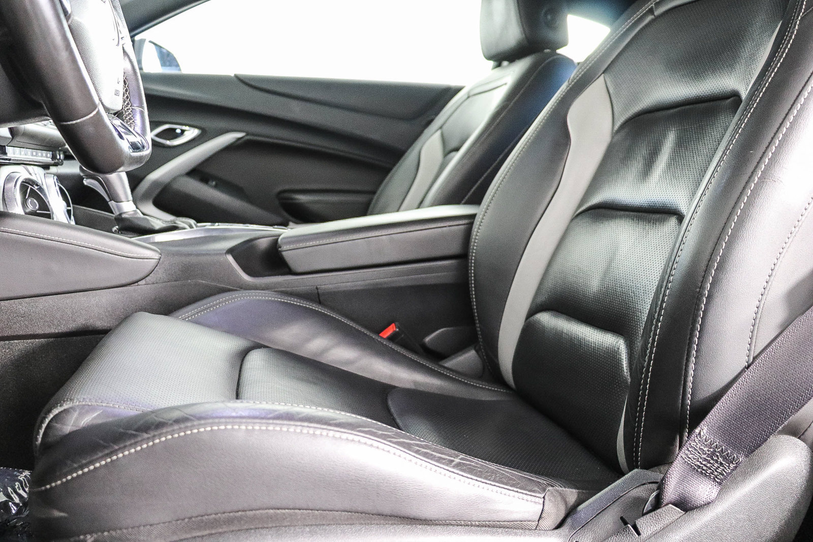 Used 2016 Chevrolet Camaro LT w/ RS Package RWD image 23
