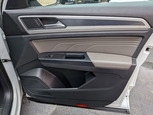 Used 2021 Volkswagen Atlas SEL R-Line image 29