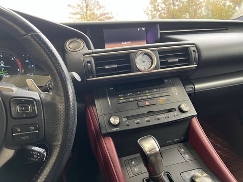 Used 2017 Lexus RC 200t F Sport image 18