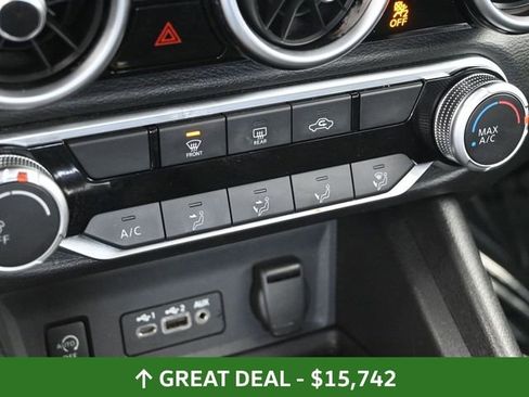 Used 2024 Nissan Sentra SV image 27