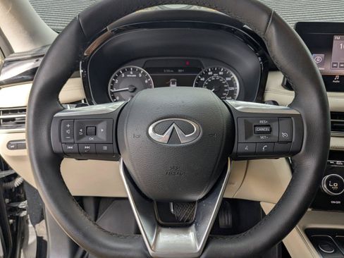 Used 2025 INFINITI QX60 Pure w/ Cargo Package FWD image 9