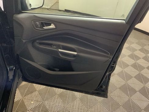 Used 2018 Ford Escape SE image 34