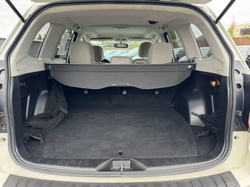 Used 2014 Subaru Forester 2.5i Premium w/ Popular Package #2 AWD/4WD image 17