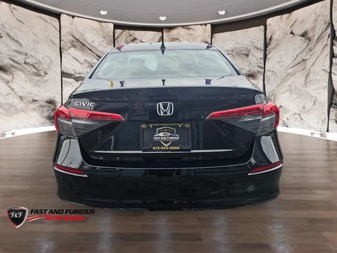 Used 2023 Honda Civic LX image 28