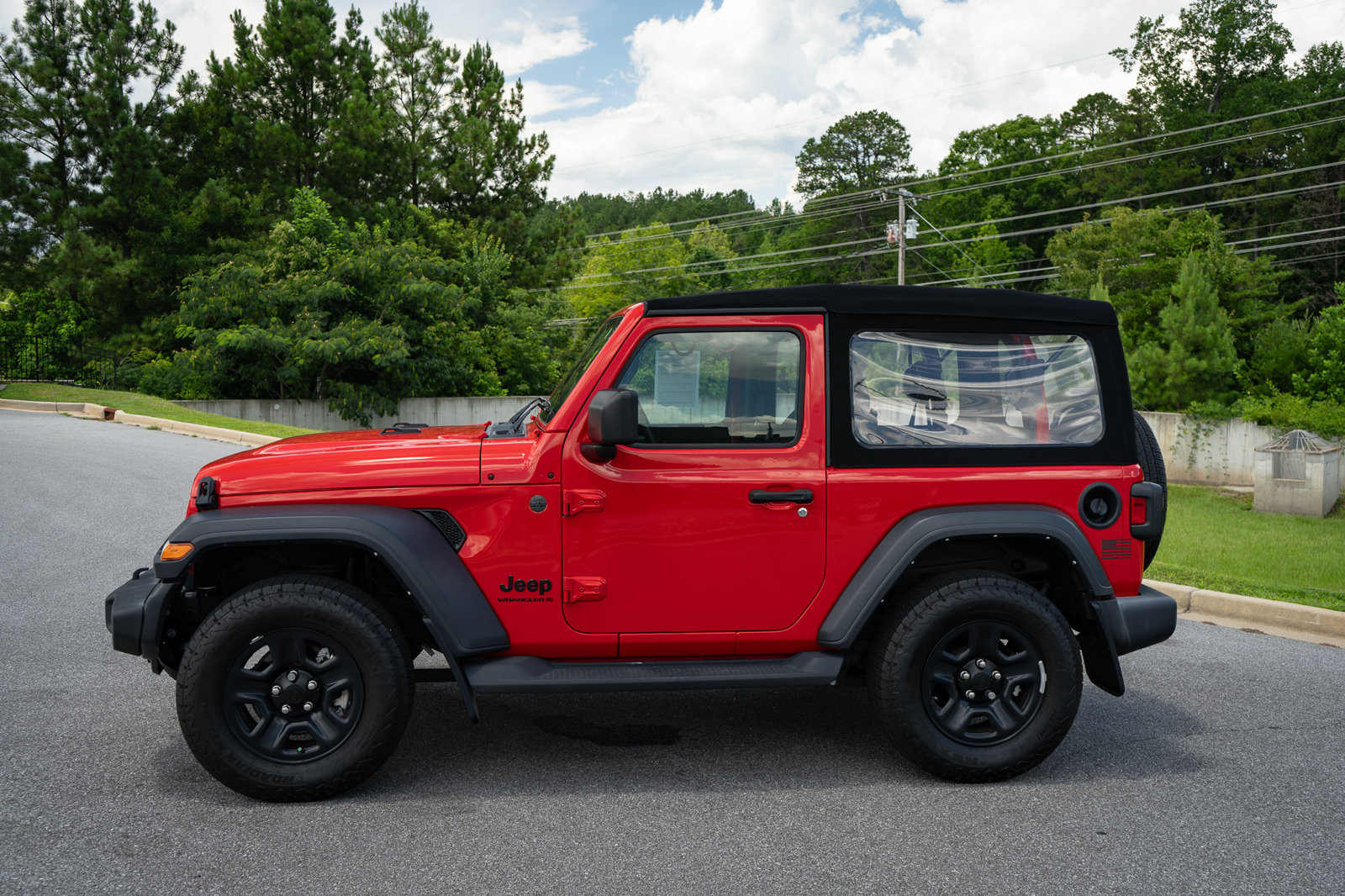 Used 2024 Jeep Wrangler Sport AWD/4WD image 5