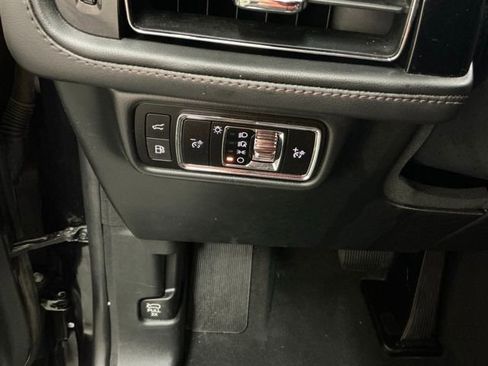 Used 2023 Lincoln Aviator Grand Touring w/ Equipment Group 301A AWD/4WD image 22