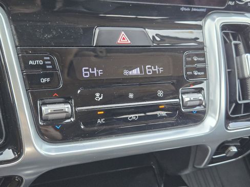 Used 2021 Kia Sorento SX AWD/4WD image 31