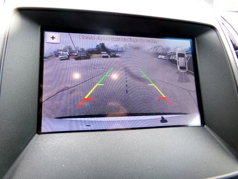 Used 2019 Ford Edge SEL image 16