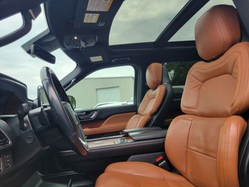 Used 2021 Lincoln Navigator L Reserve RWD image 11
