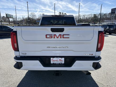 Used 2020 GMC Sierra 2500 AT4 w/ AT4 Premium Package image 7