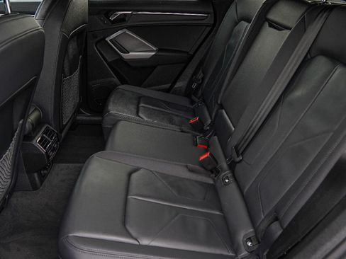 Certified 2025 Audi Q3 2.0T Premium Plus w/ Premium Plus Package image 28