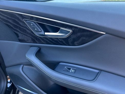 Used 2023 Audi Q8 Prestige image 31