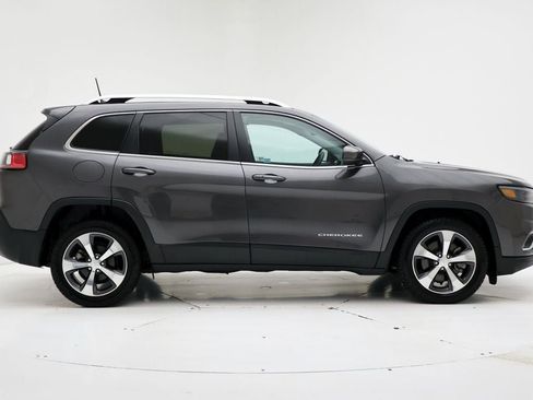 Used 2020 Jeep Cherokee Limited image 3