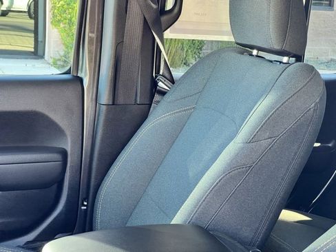 Used 2024 Jeep Wrangler Unlimited image 39