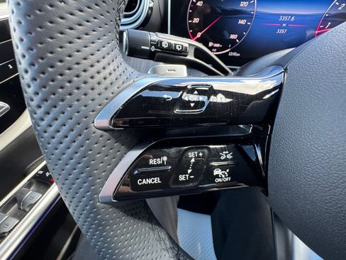 Used 2026 Mercedes-Benz GLC 300 4MATIC image 32